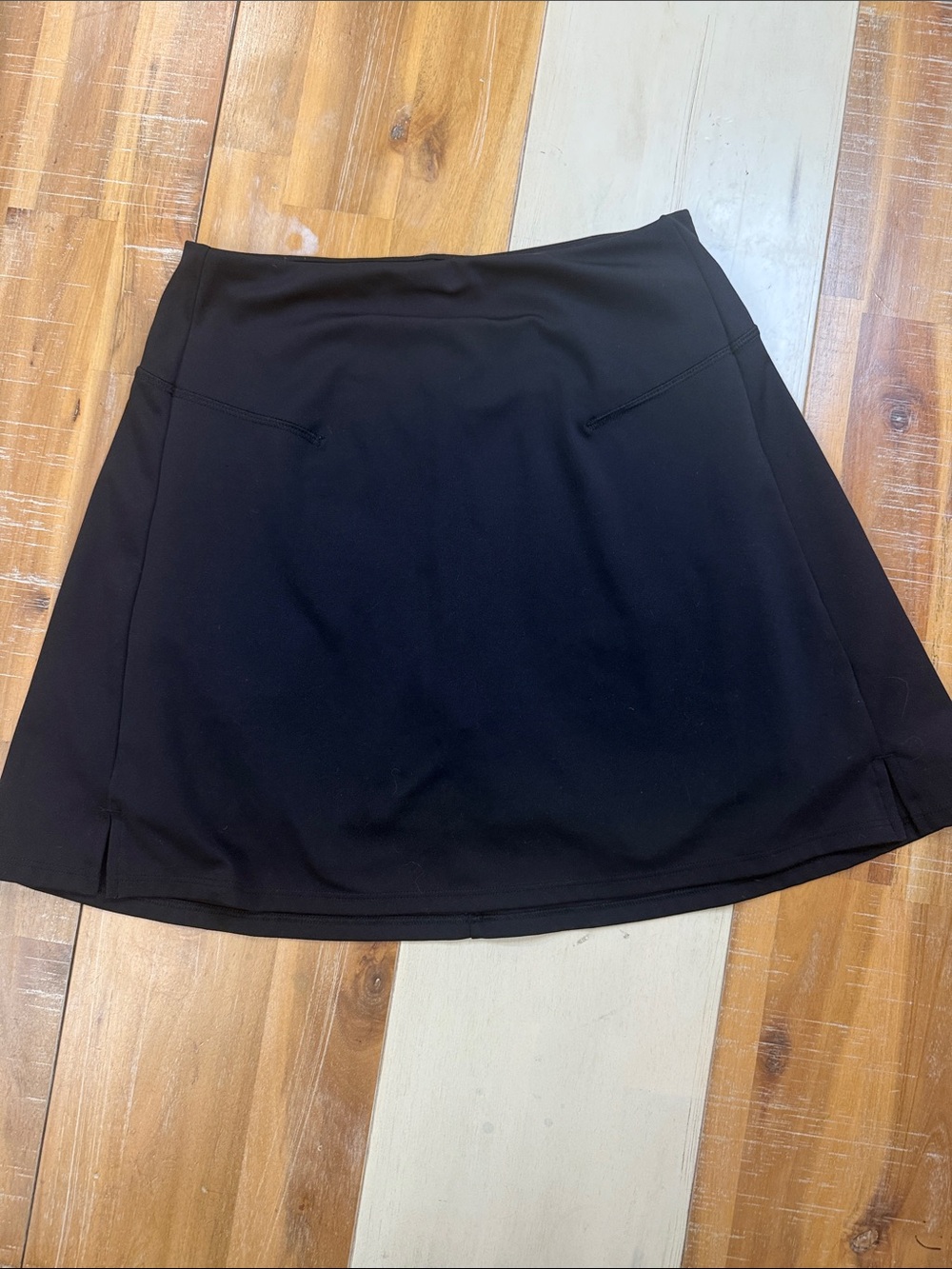 Old Navy Black A-Line Athletic Skort with Side Slits